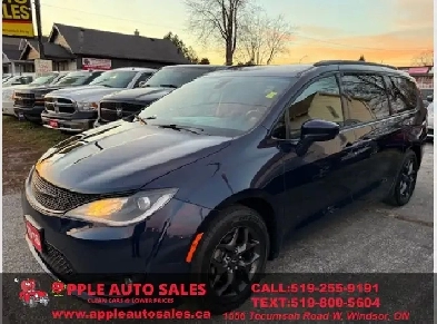 2018 Chrysler Pacifica Touring L Image# 1