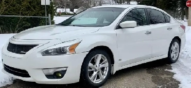 2013 Nissan Altima 4dr Sdn V6 CVT 3.5 SV Image# 1