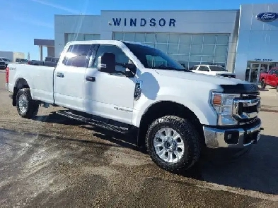 2022 Ford Super Duty F-350 SRW XLT Image# 1