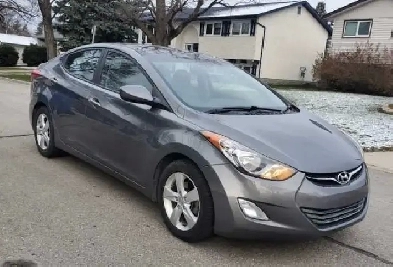 2013 Hyundai Elantra GLS 121000kms sunroof safetied Image# 1