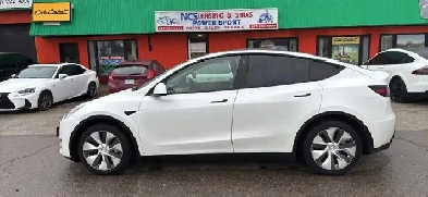 2022 Tesla Model Y Long Range AWD, Accident Free, One Owner Image# 1