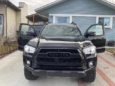 2023 Toyota Tacoma TRD Image# 1