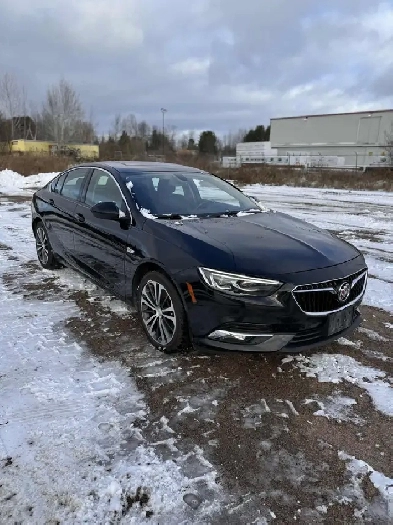 2019 Buick Regal  Sport Back Essence