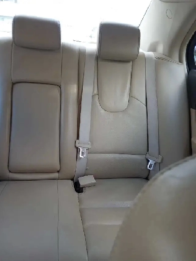 2010 Ford fusion Image# 1