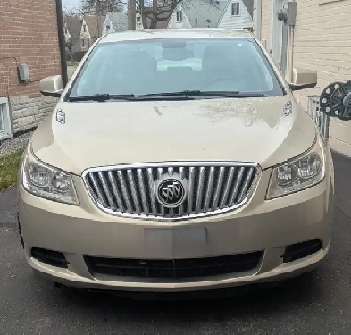 2010 Buick LaCrosse CX/CXL - Ultra Low KM & FULL TIRE PACKAGE! Image# 1