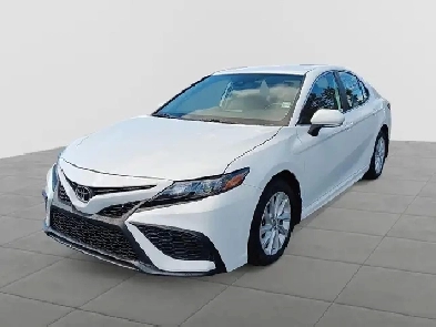 2022 Toyota Camry SE SE | Heated Leather Seats & Wheel Image# 1