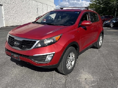 2012 Kia Sportage LX  AWD NO ACCIDENTS CLEAN AND READY