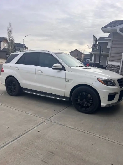 2013 Mercedes-Benz ML63 AMG Image# 1