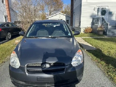 2010 Hyundai Accent Image# 1