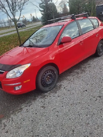 2012 Hyundai Elantra hatchback Image# 1