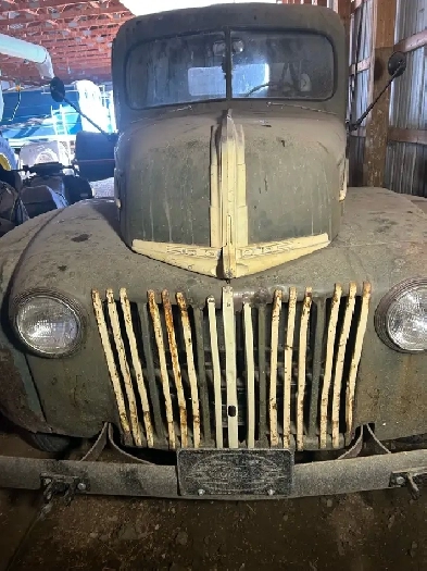 Vintage 1946 Ford 1 Ton Truck Image# 1