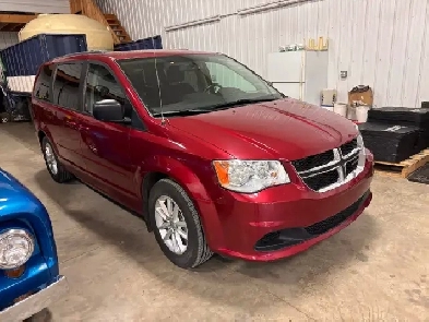 2015 Dodge Caravan SXT Mint Condition Image# 1