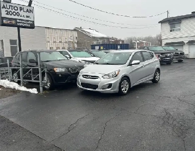 2013 Hyundai Accent GL Image# 1