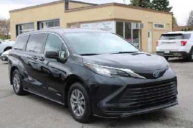 2021 Toyota Sienna 7-Passenger FWD Image# 1