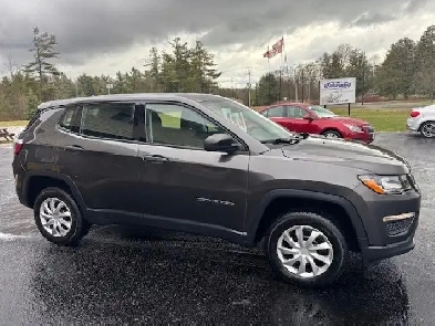 2018 JEEP COMPASS SPORT  4 X 4  ONE OWNER  CLEAN CARFAX Image# 1