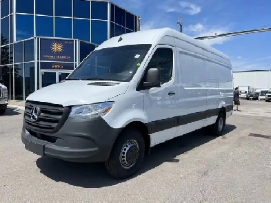 2023 Mercedes-Benz Sprinter 3500 XD 170-in. WB Image# 1