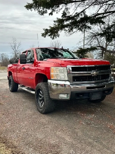 2007 Chevrolet Silverado 2500HD Image# 1