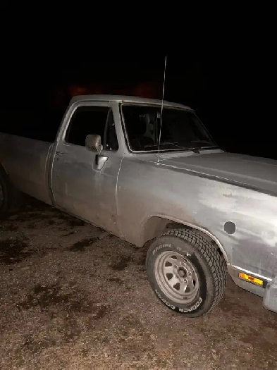 Need old SUVs or trucks Image# 1