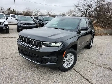2024 Jeep Grand Cherokee Laredo 8.4' Display / Htd Sts & Whl / W Image# 1