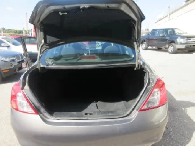 2012 Nissan Versa SL Image# 1