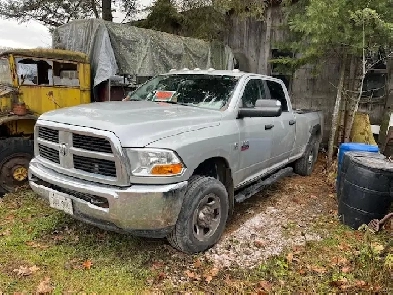 2011 Dodge Ram 2500 Cummins 6 speed manual 4x4 Image# 1