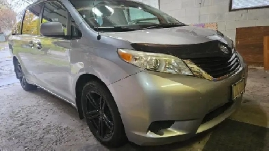Toyota Sienna AWD 2011 LE - AS IS Image# 1