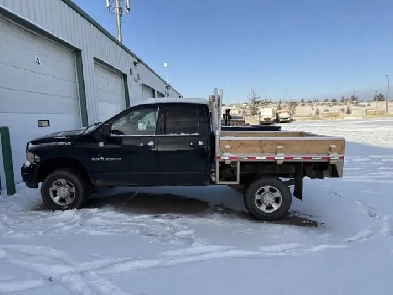 LOW KM Flat Deck 2003 Dodge 2500 Image# 1