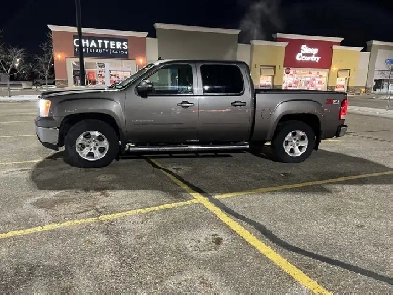 2013 GMC Sierra SLT Z71 loaded Image# 1