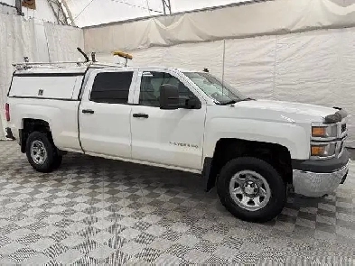 2014 Chevrolet Silverado 1500 4WD Crew Cab Short Box Work Truck Image# 1