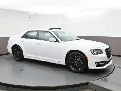2023 Chrysler 300 S AWD, SUNROOF, HEATED SEATS, REMOTE START Image# 1