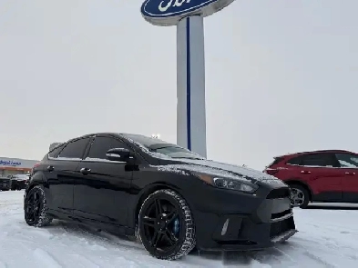 2017 Ford Focus RS / AWD! / 350HP! / 2 SETS OF TIRES & WHEELS! Image# 1