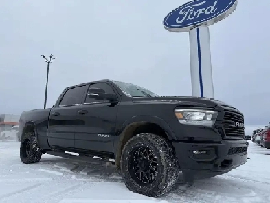 2022 RAM 1500 Laramie SPORT! / LEVELED! / LOADED! / HEMI! Image# 1