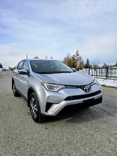 2016 toyota rav4 TRÈS PROPRE Image# 1