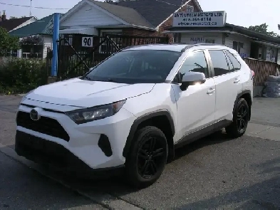 2021 Toyota RAV4 LE AWD Image# 1