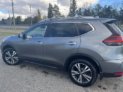 2020 Nissan Rogue SV AWD Image# 1