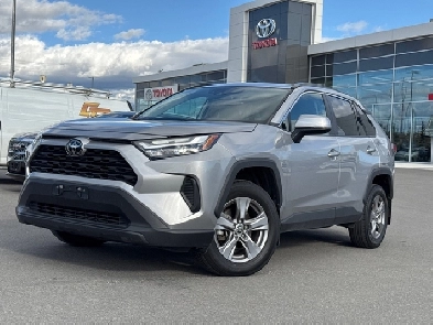 2022 Toyota RAV4 XLE SUNROOF / POWER TAILGATE / REAR CAMERA Image# 1
