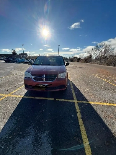 2012 dodge grand caravan SE Stow N Go Image# 1