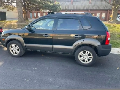 2007 Hyundai Tuscon V6 AWD Image# 1