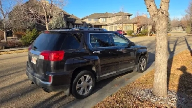 Selling: 2016 GMC Terrain SLT V6 Image# 1