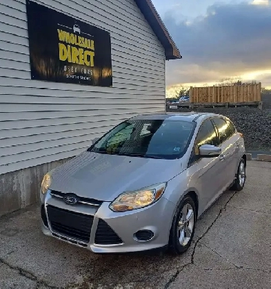 2013 Ford Focus SUPER LOW KM! SE Auto Hatch Image# 1