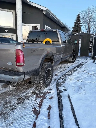 F250 ford 4x4 truck Image# 1