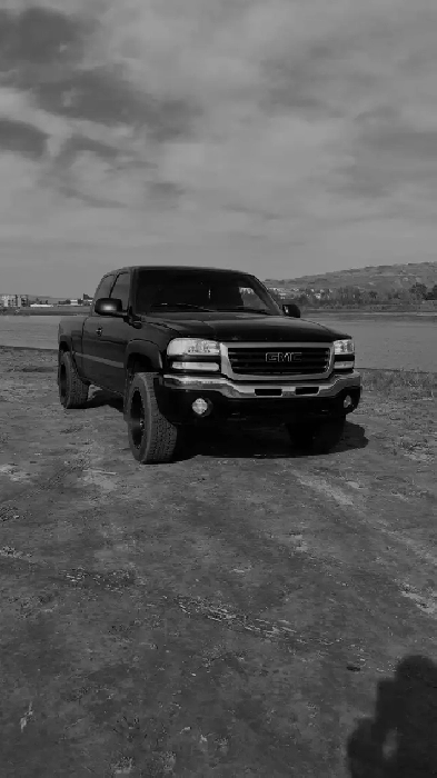 2004 gmc sierra Image# 1