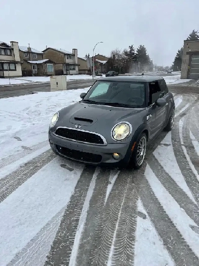 2009 Mini Cooper S Image# 1