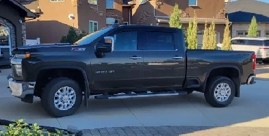 For Sale 2022 Chev 3500 HD Silverado LTZ Z71 4X4 Crew w/6.9' Box Image# 1