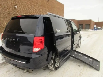WHEELCHAIR VAN ADAPTE, 2015 GRAND CARAVAN, EXCELLENT CONDITION! Image# 1