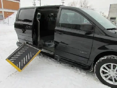 WHEELCHAIR VAN ADAPTE, 2017 GRAND CARAVAN,  MINT CONDITION! Image# 1