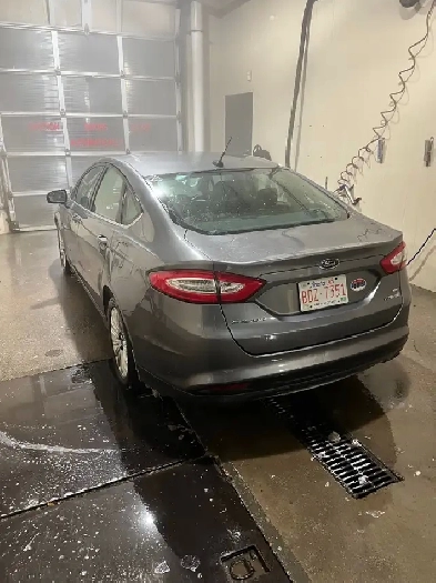 Ford Fusion SE Hybrid 2014 Image# 1