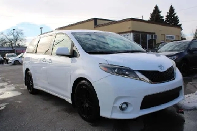 2017 Toyota Sienna 5DR SE 8-PASS FWD Image# 1