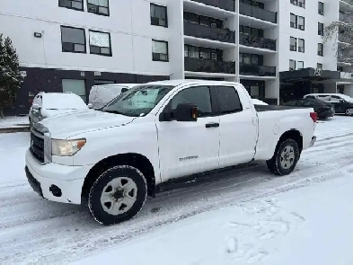 2012 Toyota tundra 4X4 Image# 1
