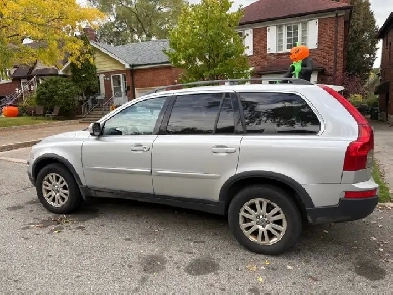2007 Volvo XC-90, AWD Image# 1
